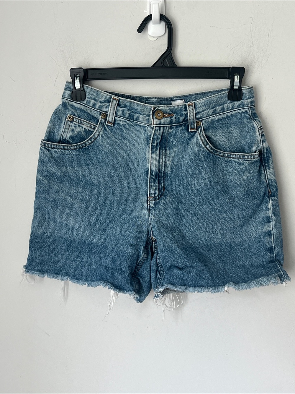 Vintage Liz Claiborne Cut Off Denim Womens Jean Shorts, waist size 26^